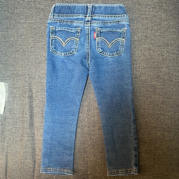 Toddler girls, Levi’s leggings, size 2T - Picture 2 of 5